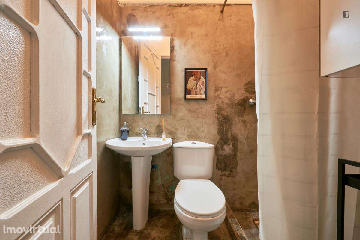 Quarto - localizado em Entrecampos Lisbon - Grande imagem: 4/55