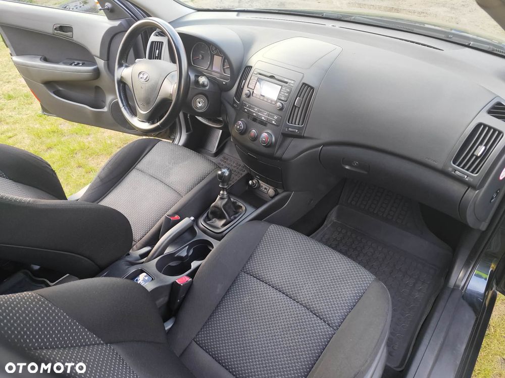 Hyundai i30 i30cw 1.4 Edition Plus - 11