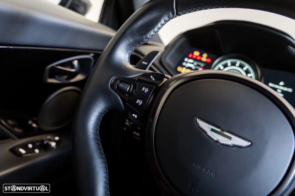 Aston Martin DB11 Coupé V8 Auto - 12