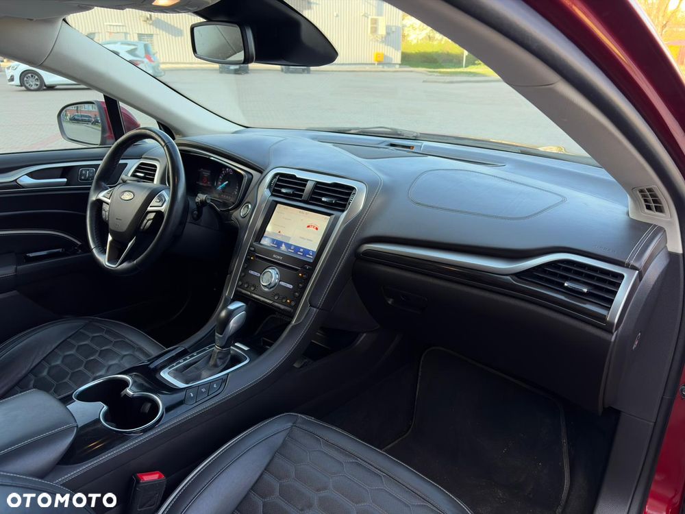 Ford Mondeo SW 2.0 Hybrid Vignale - 19