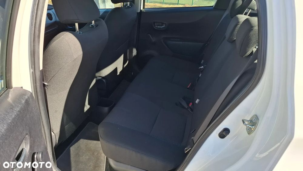 Toyota Yaris 1.5 VVT-i Comfort - 13