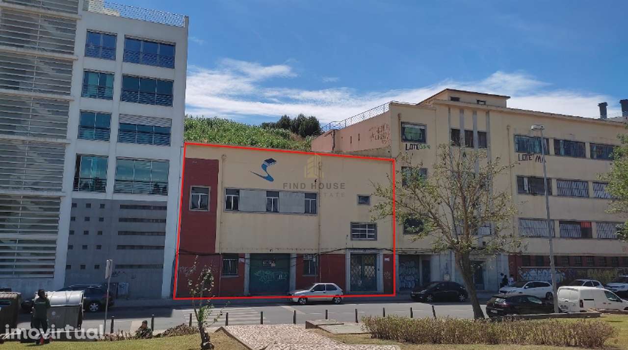 Prédio para Reabilitação Residencial em Sacavém - Grande imagem: 5/14