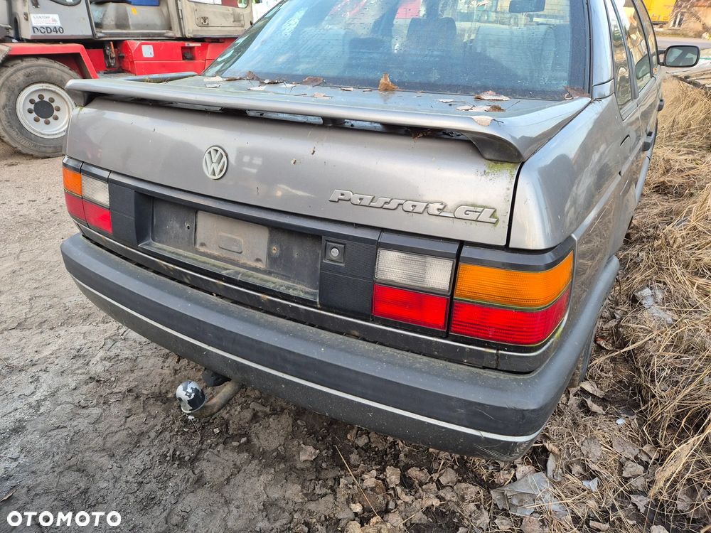 VOLKSWAGEN PASSAT B3  1,8 AUTOMAT Części , maska, zderzak, lampy, błotnik, alternator, SILNIK - 3