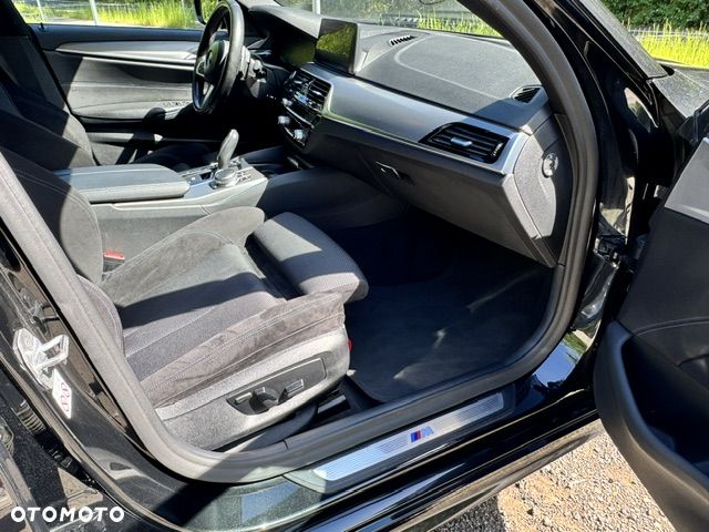 BMW Seria 5 530i GPF xDrive M Sport sport - 9