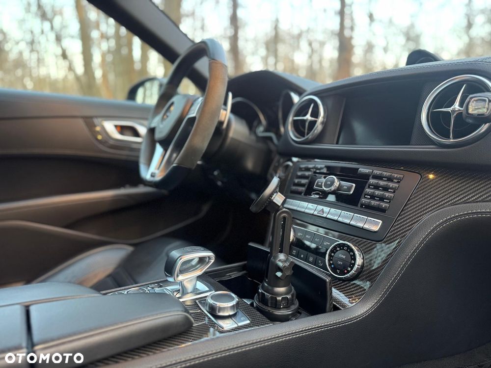 Mercedes-Benz SL 63 AMG AMG Speedshift MCT 7-Gang Sportgetriebe AMG Performance Package - 11