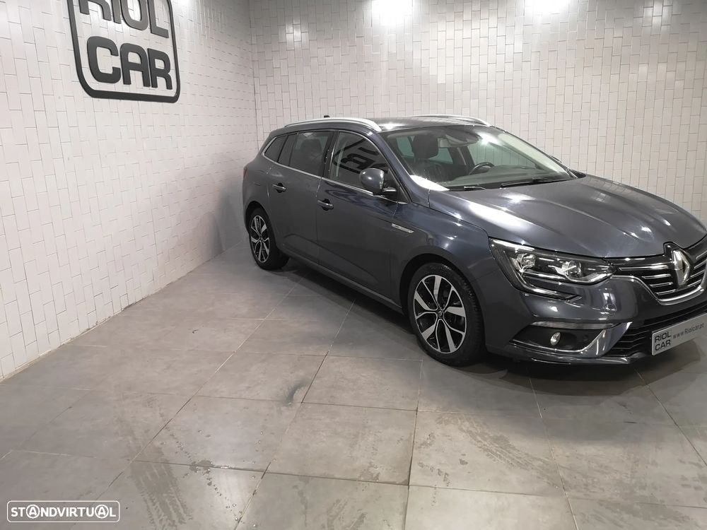 renault megane-sport-tourer ver-1-5-blue-dci-bose-edition-edc - 6