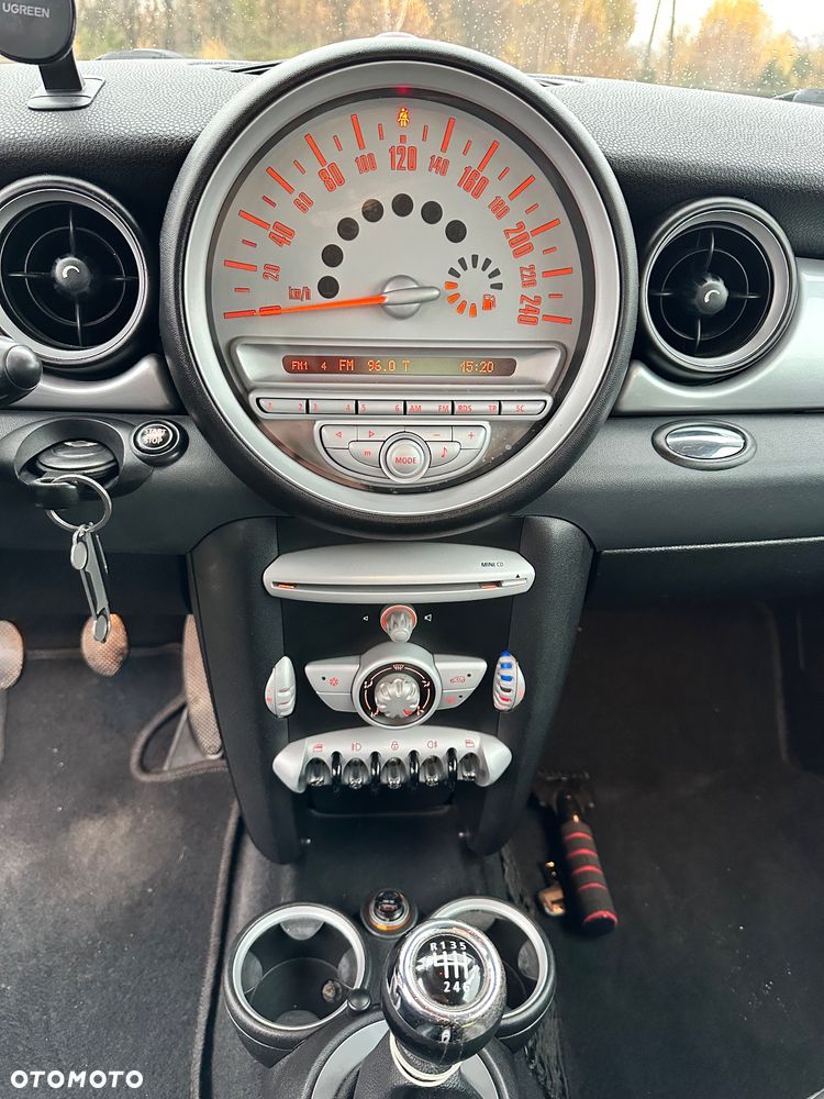 MINI Cooper Standard - 25