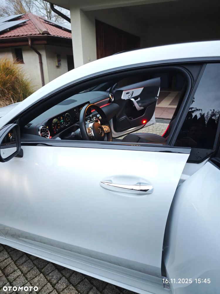 Mercedes-Benz CLA 200 AMG Line 7G-DCT - 14