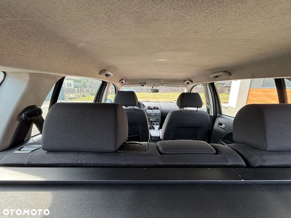 Ford Mondeo 2.0 TDCI DPF Ambiente - 9