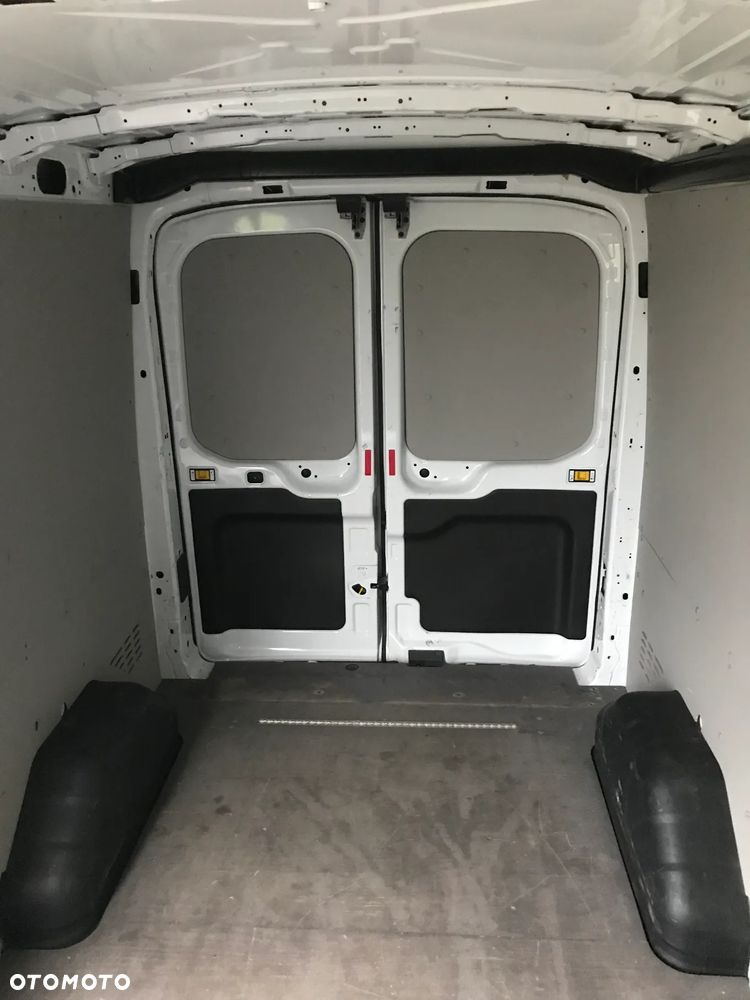 Ford Transit - 24