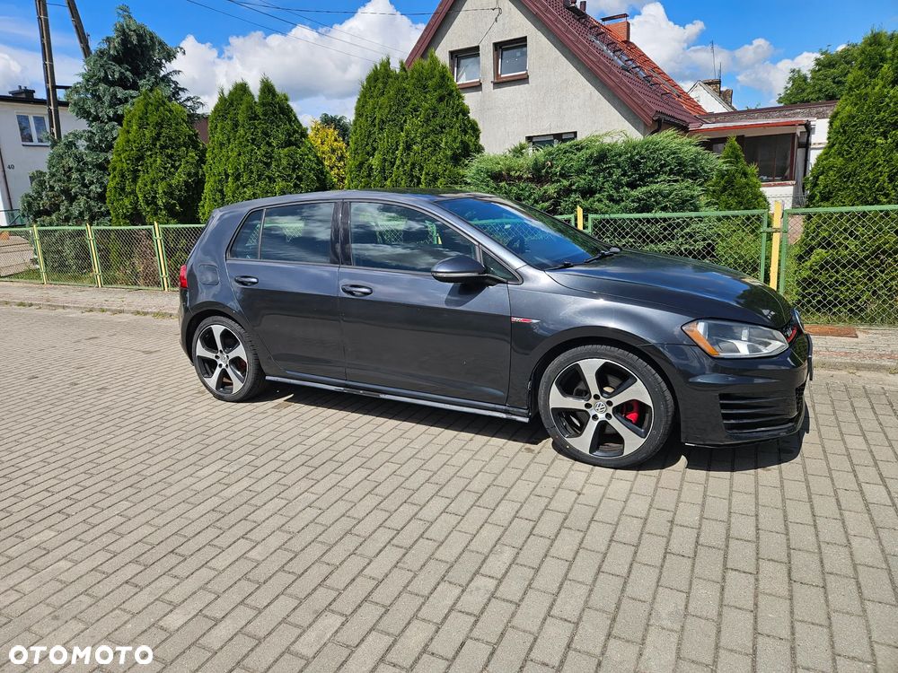 Volkswagen Golf GTI (BlueMotion Technology) DSG - 12