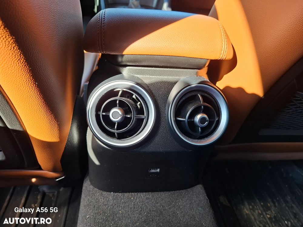 Alfa Romeo Giulia 2.2 - 11