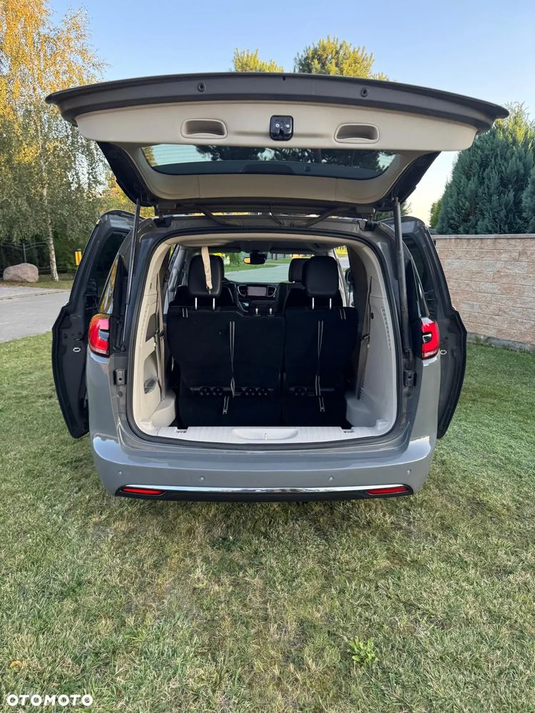 Chrysler Pacifica - 7