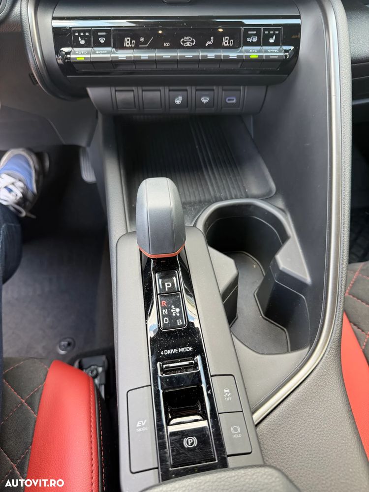 Toyota C-HR 2.0 HEV 197 CP 4x2 CVT Premiere Edition - 12
