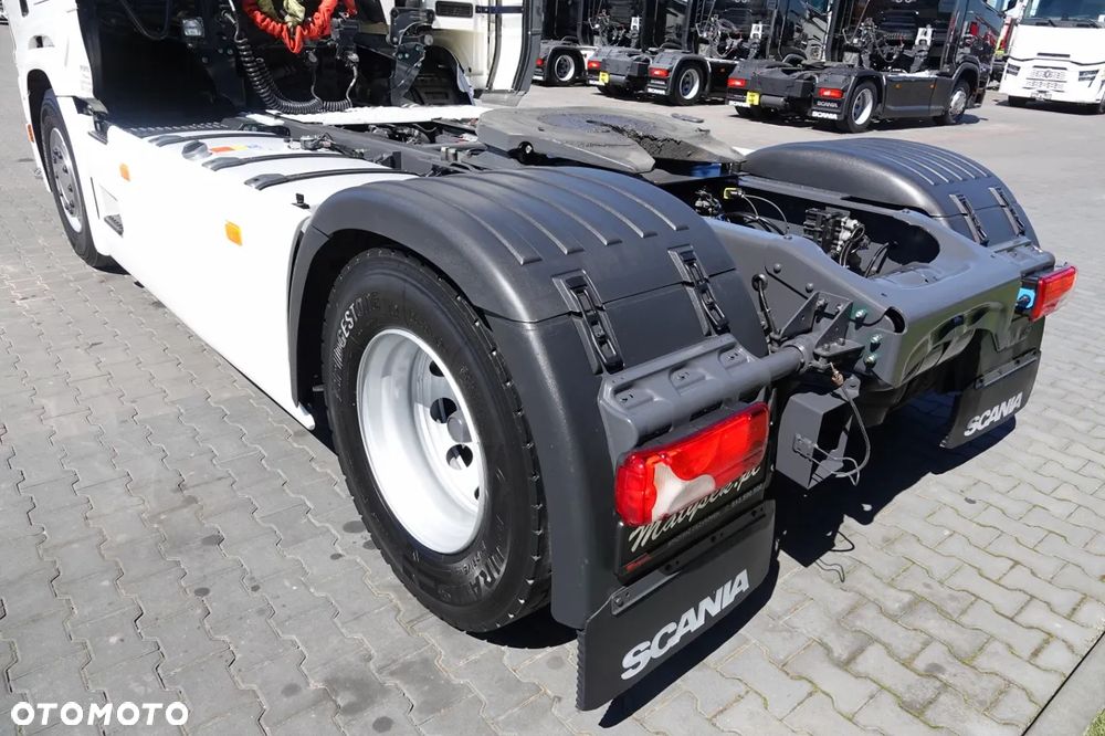 Scania R 450 / RETARDER / ZBIORNIKI 1 400 L / EURO 6 - 15