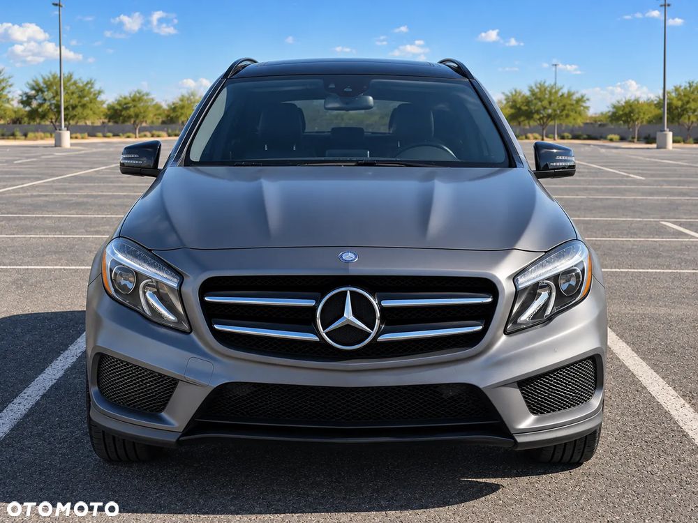 Mercedes-Benz GLA 220 4-Matic - 3