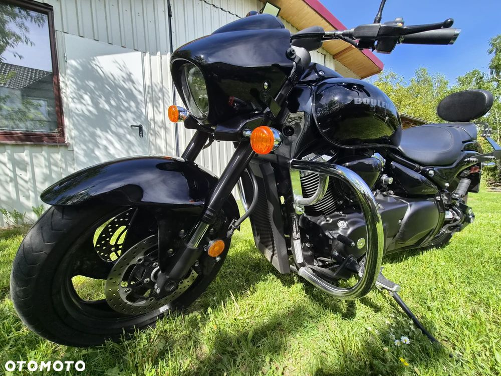Suzuki Intruder - 3