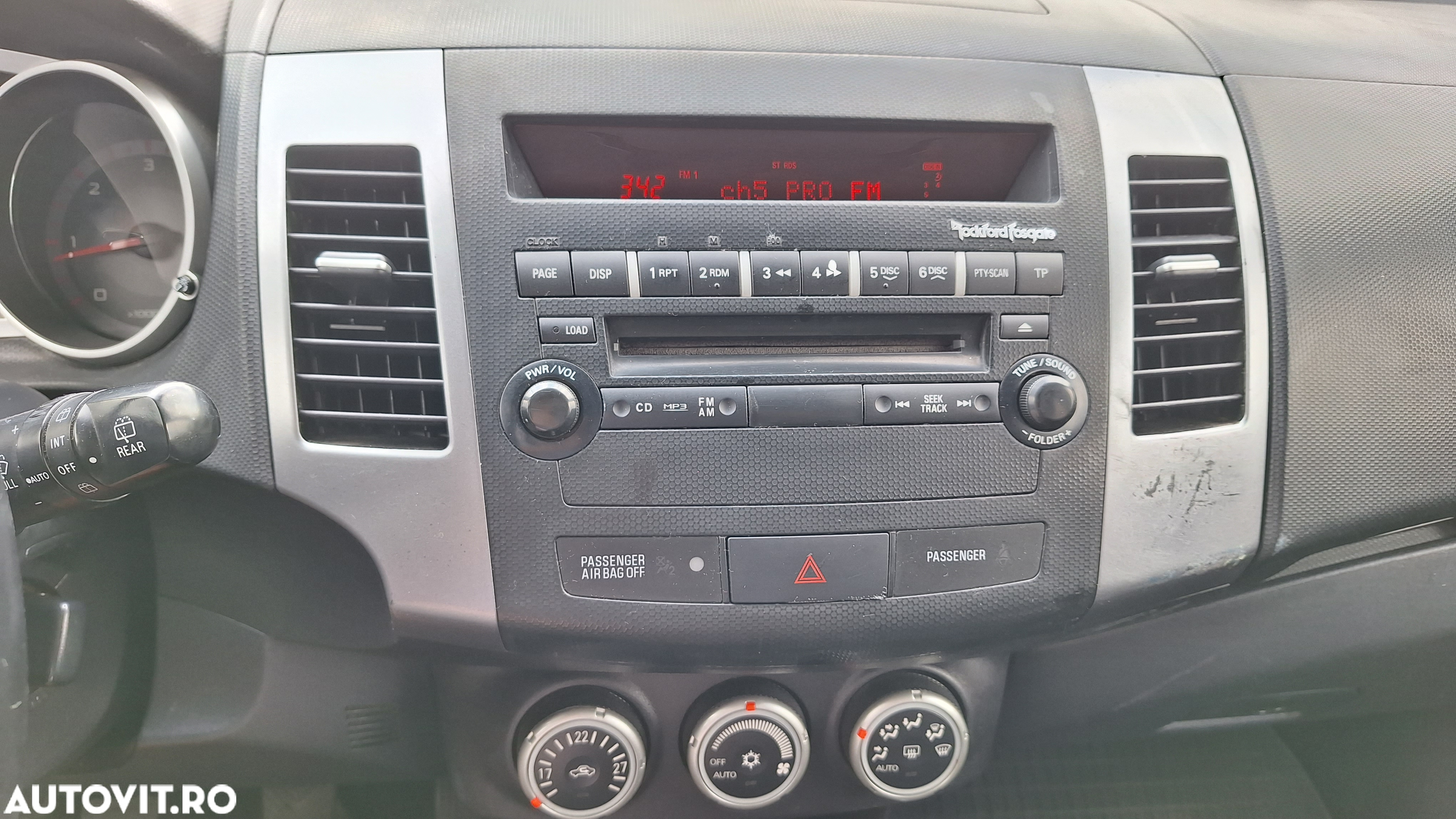 Mitsubishi Outlander 2.2 DI-D 4WD Intense - 11