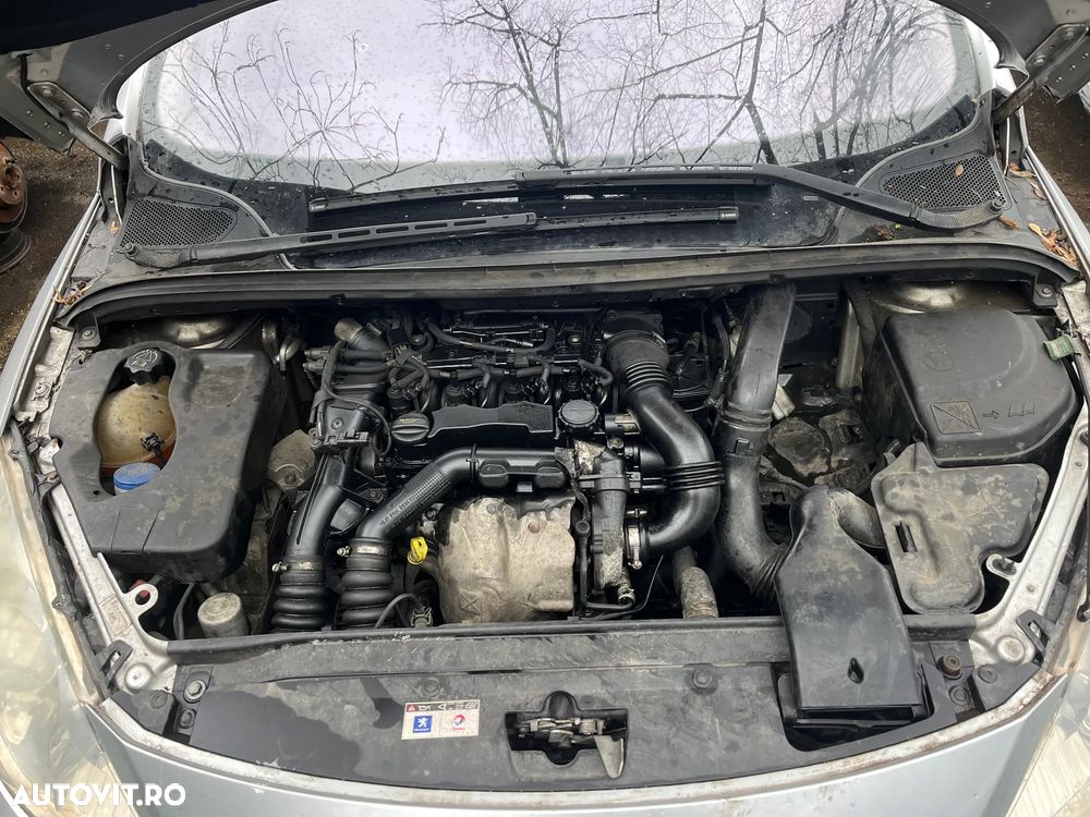 Dezmembrez Peugeot 307 SW facelift break 2006 1,6 HDI gri argintiu - 7