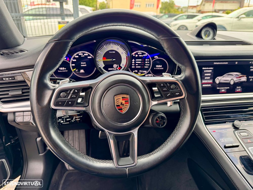 Porsche Panamera 4 E-Hybrid Platinum Edition - 11
