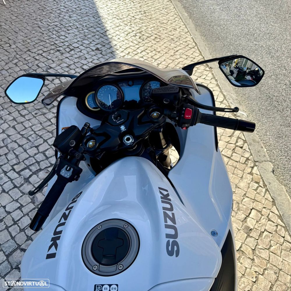 Suzuki Hayabusa GSX 1300 R - 14