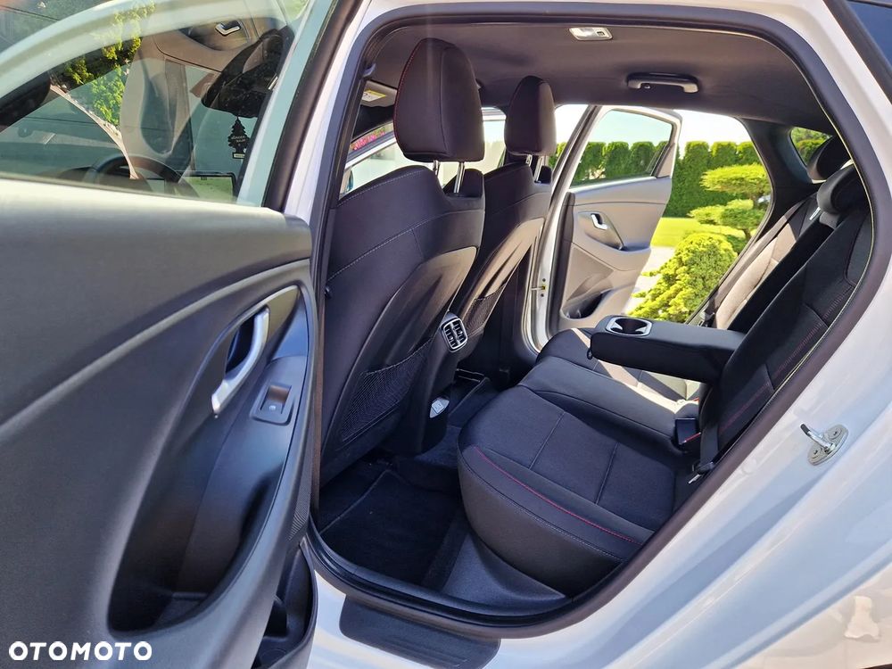 Hyundai i30 1.5 T-GDI 48V-Hybrid DCT N Line - 17
