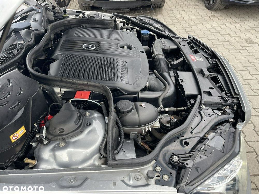 Mercedes-Benz Klasa E 250 CDI 4Matic 7G-TRONIC Avantgarde - 15