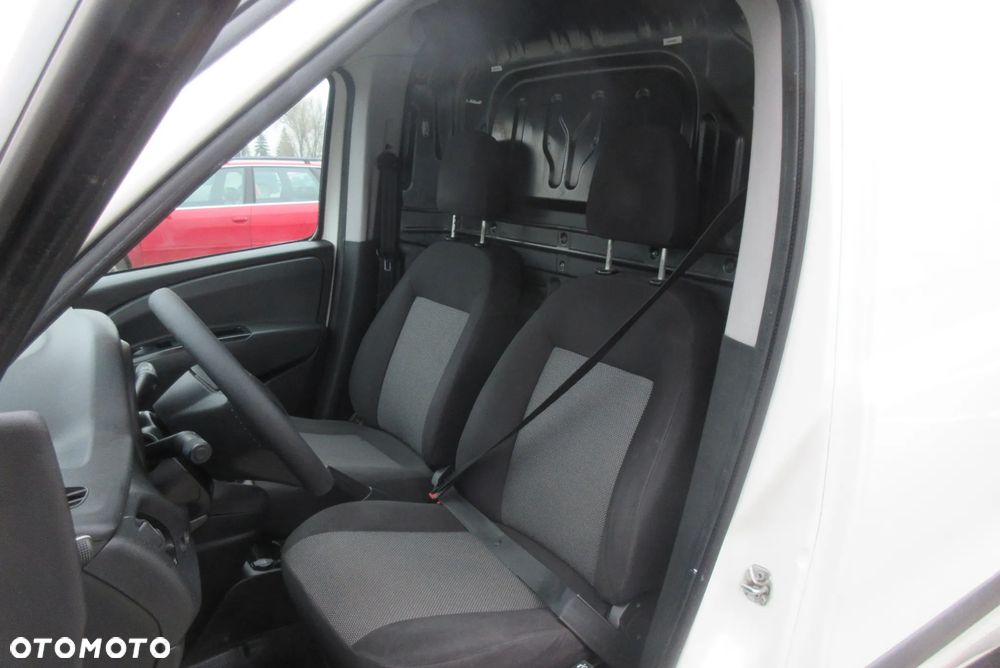 Fiat Doblo - 21