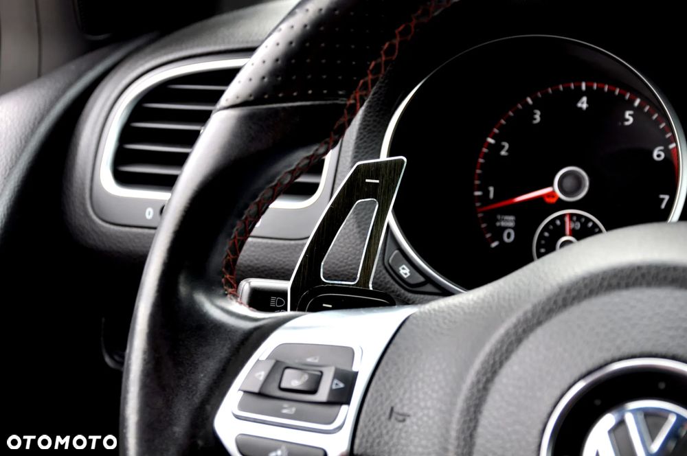 Volkswagen Golf 2.0 GTI DSG - 28