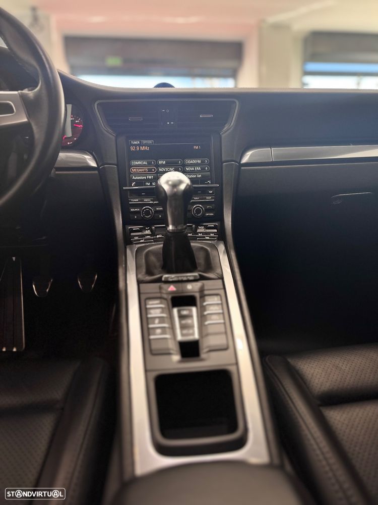 Porsche 911 (991) - 22