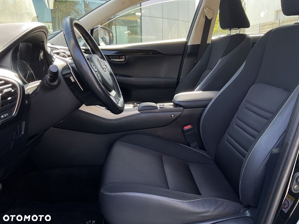 Lexus NX 300h Elegance AWD - 19