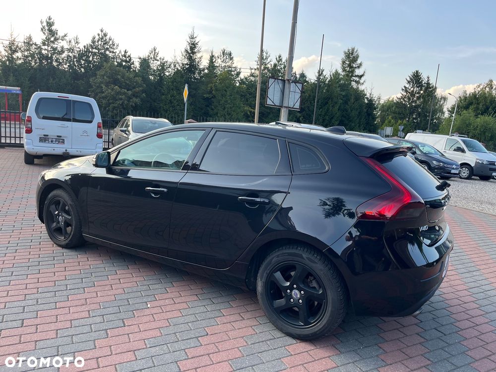 Volvo V40 D4 Momentum - 2