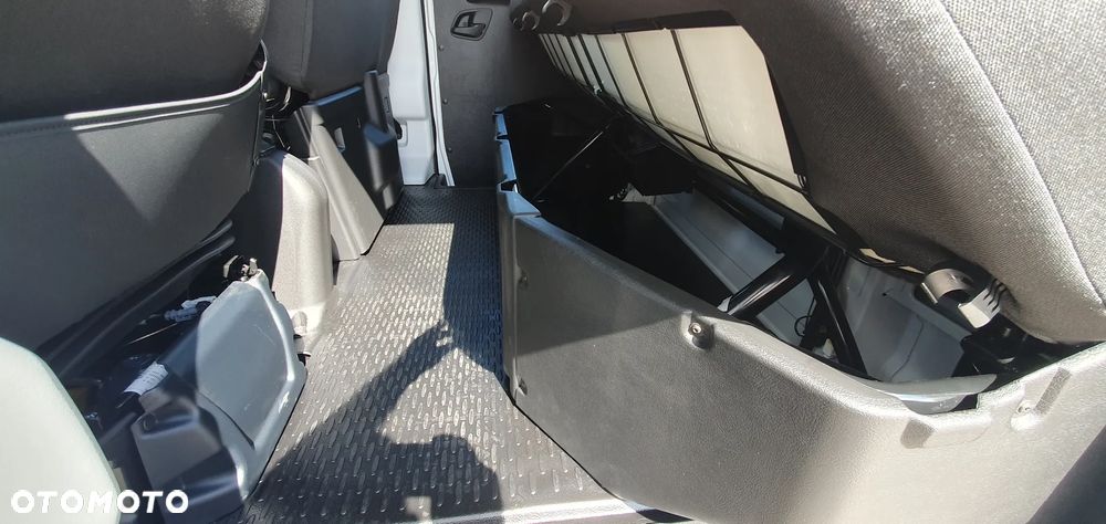 Iveco 35S18HD DOKA 7 OSÓB OKAZJA hak gratis - TANIO !! WYPRZEDAŻ - 18