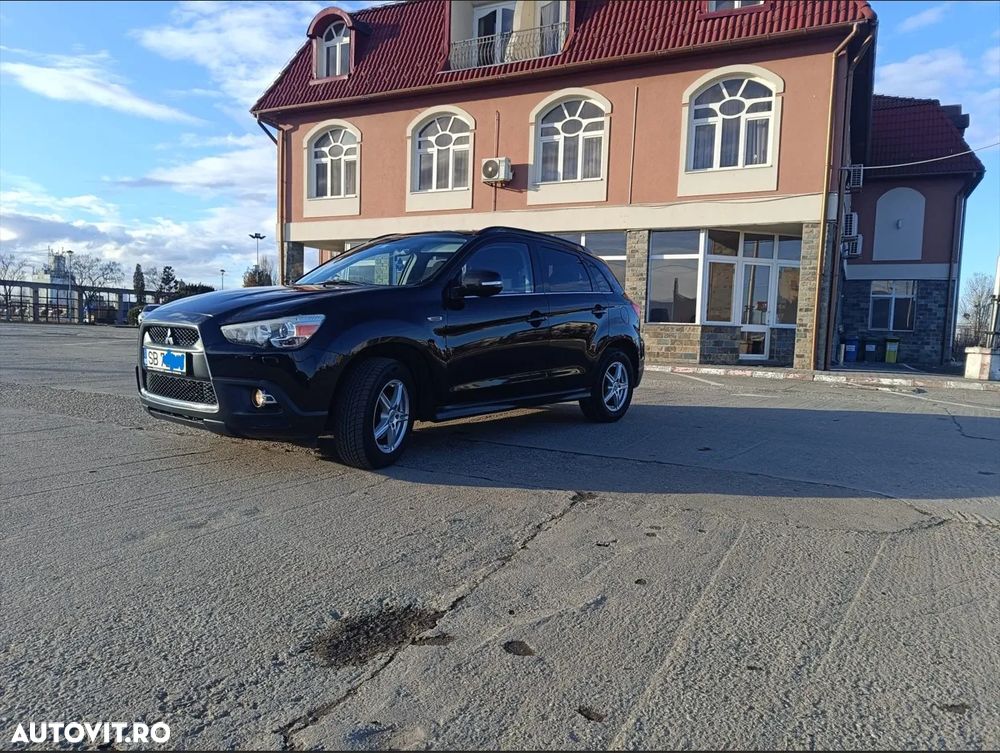 Mitsubishi ASX - 5