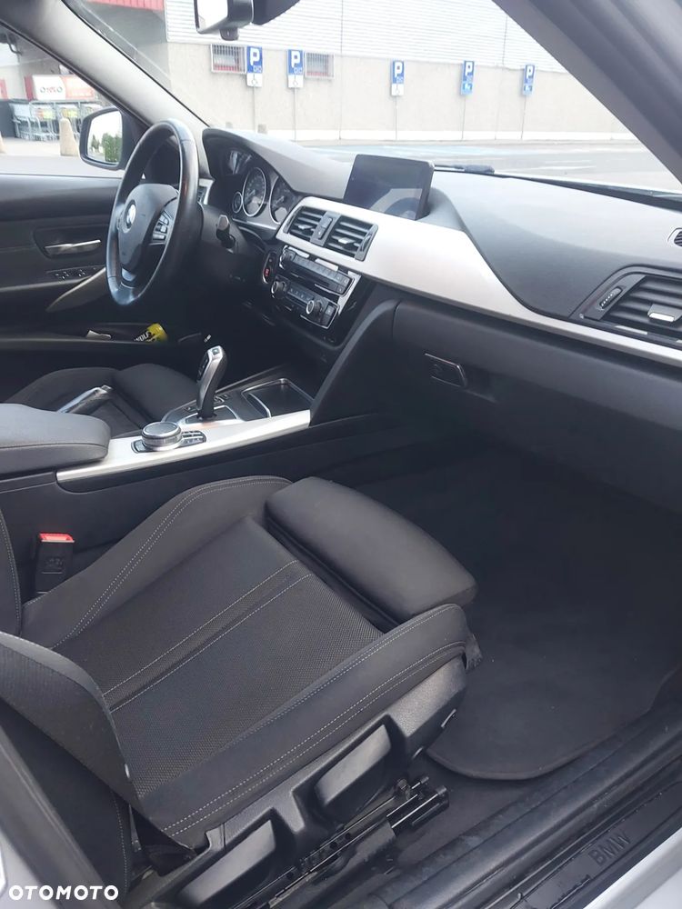 BMW Seria 3 320d Efficient Dynamics - 7