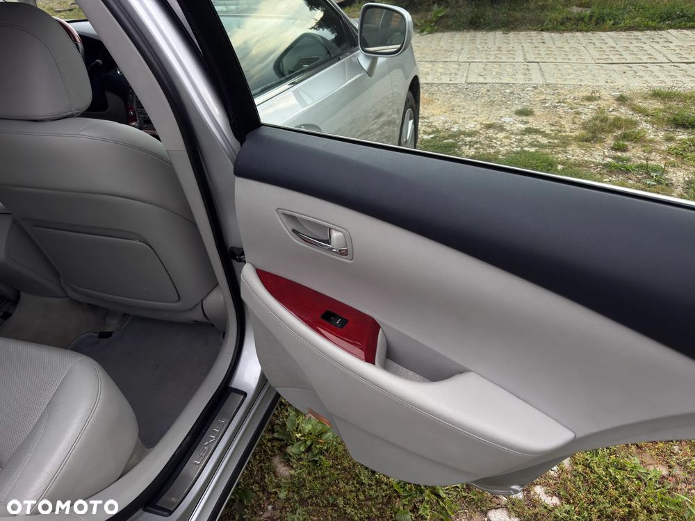 Lexus ES - 14