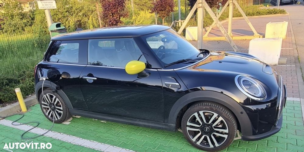 Mini Cooper SE Electric Trim - 10