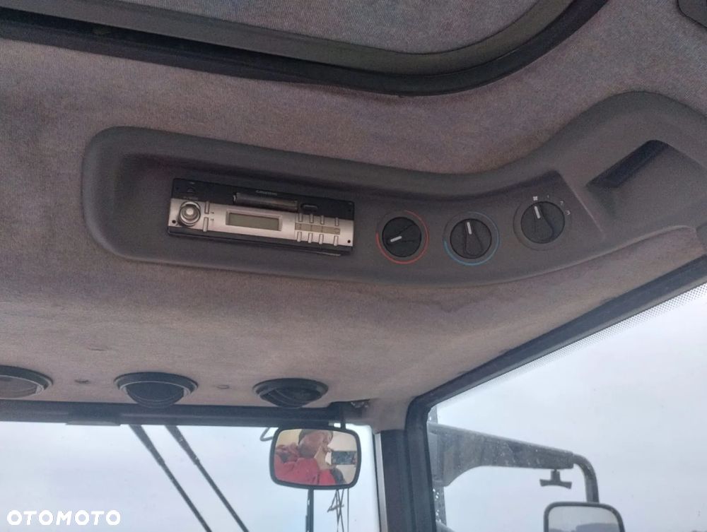 New Holland M100 - 13