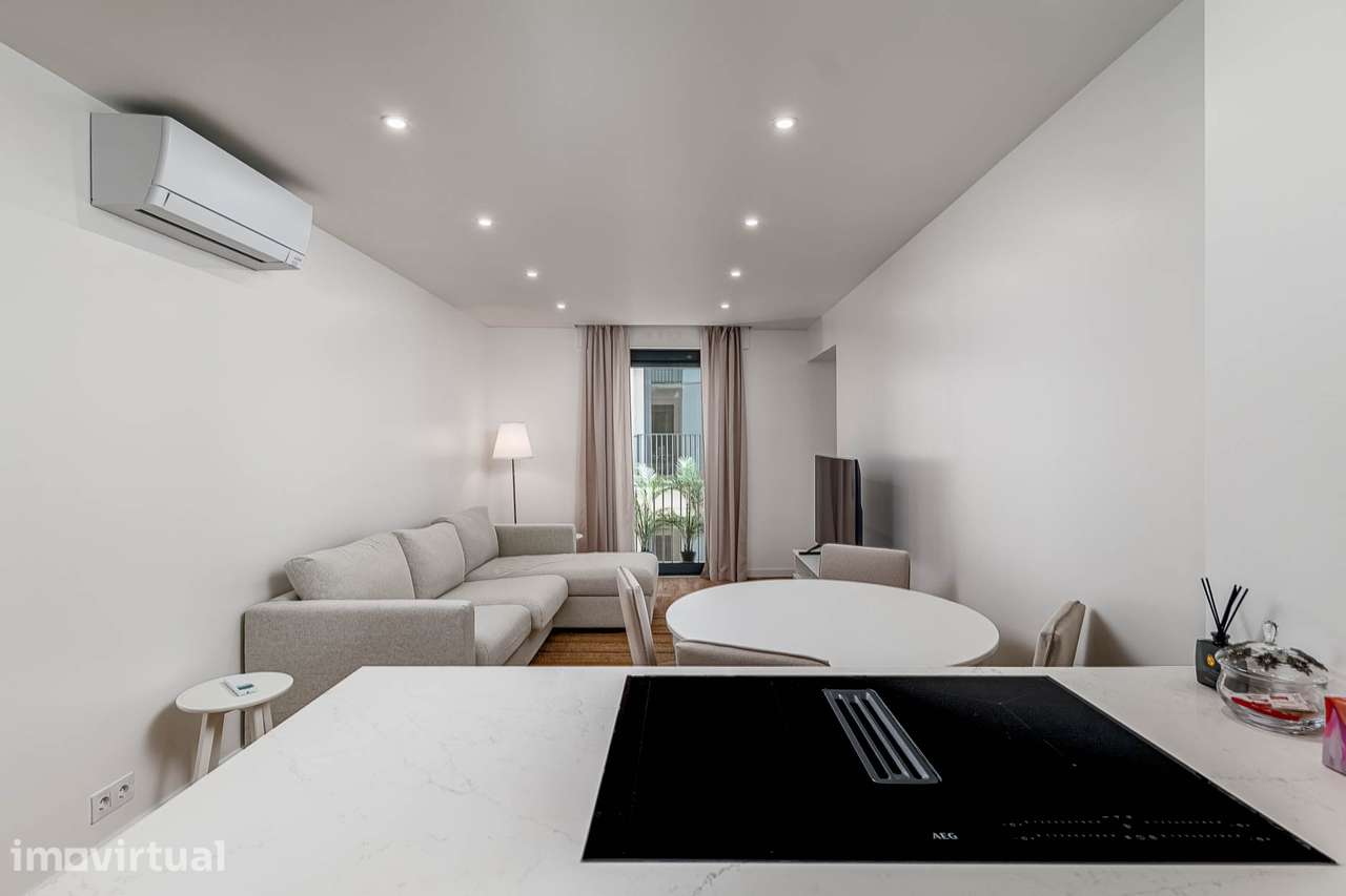Elegante Apartamento T1 Mobilado com Lugar de Garagem