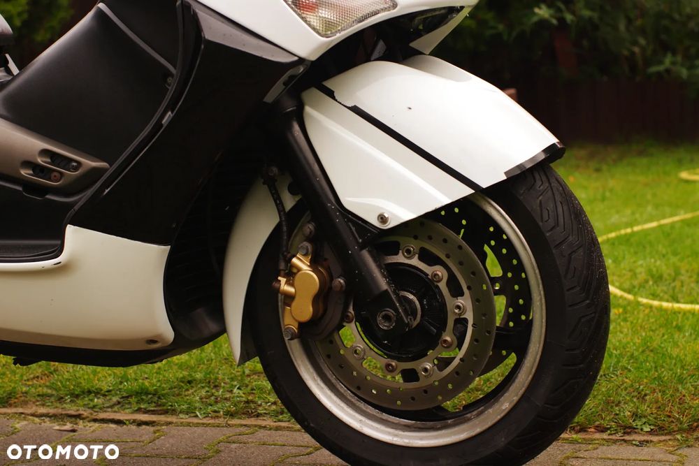 Yamaha Tmax - 14