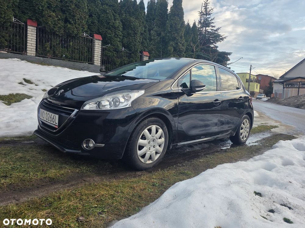 Peugeot 208 1.2 PureTech Allure - 1