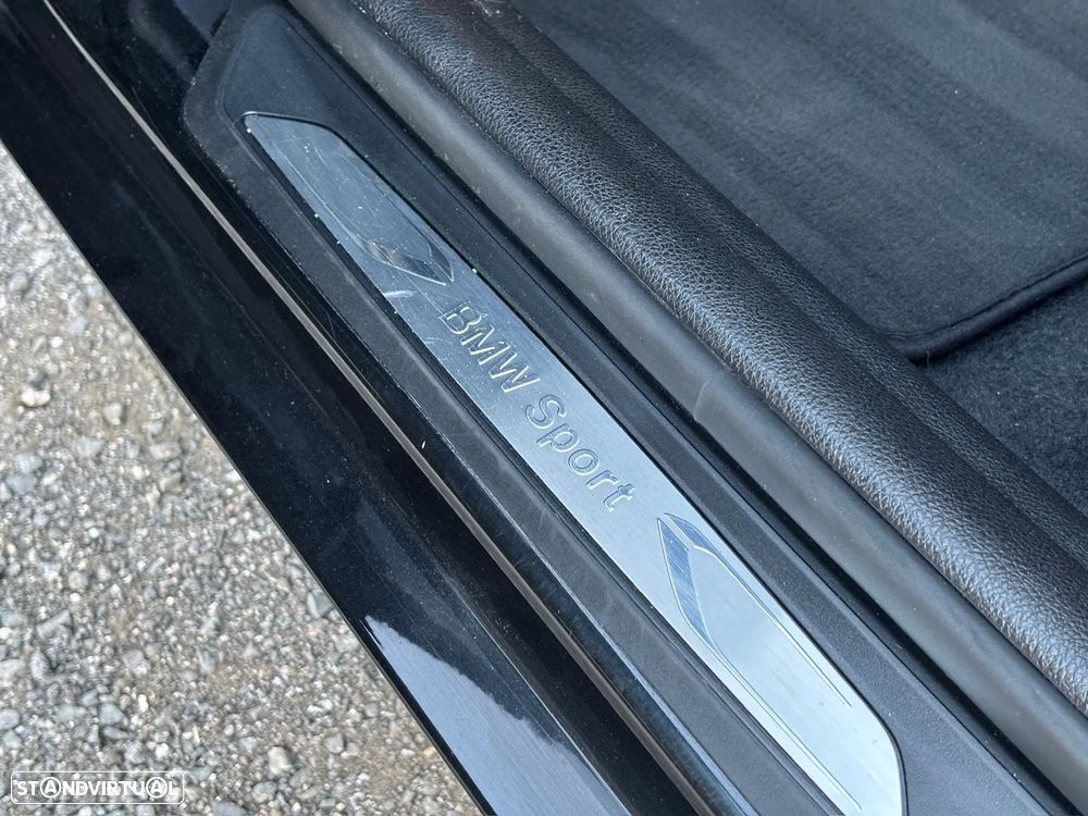 BMW 118 dA Line Sport - 12