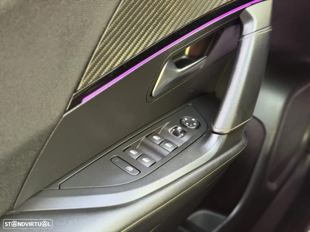 Peugeot 2008 1.2 PureTech GT Pack EAT8 - 24