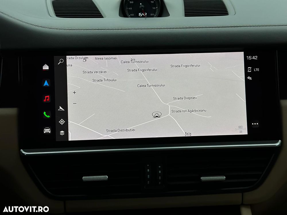 Porsche Cayenne Tiptronic S - 29