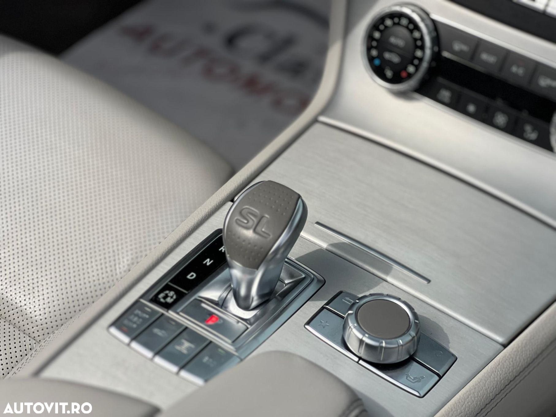 Mercedes-Benz SL - 8