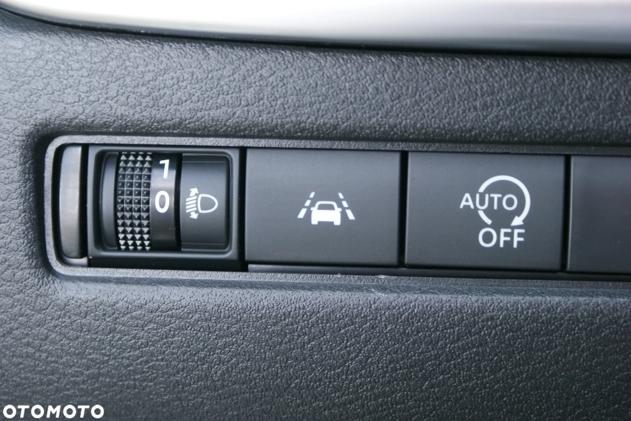 Nissan Qashqai - 25