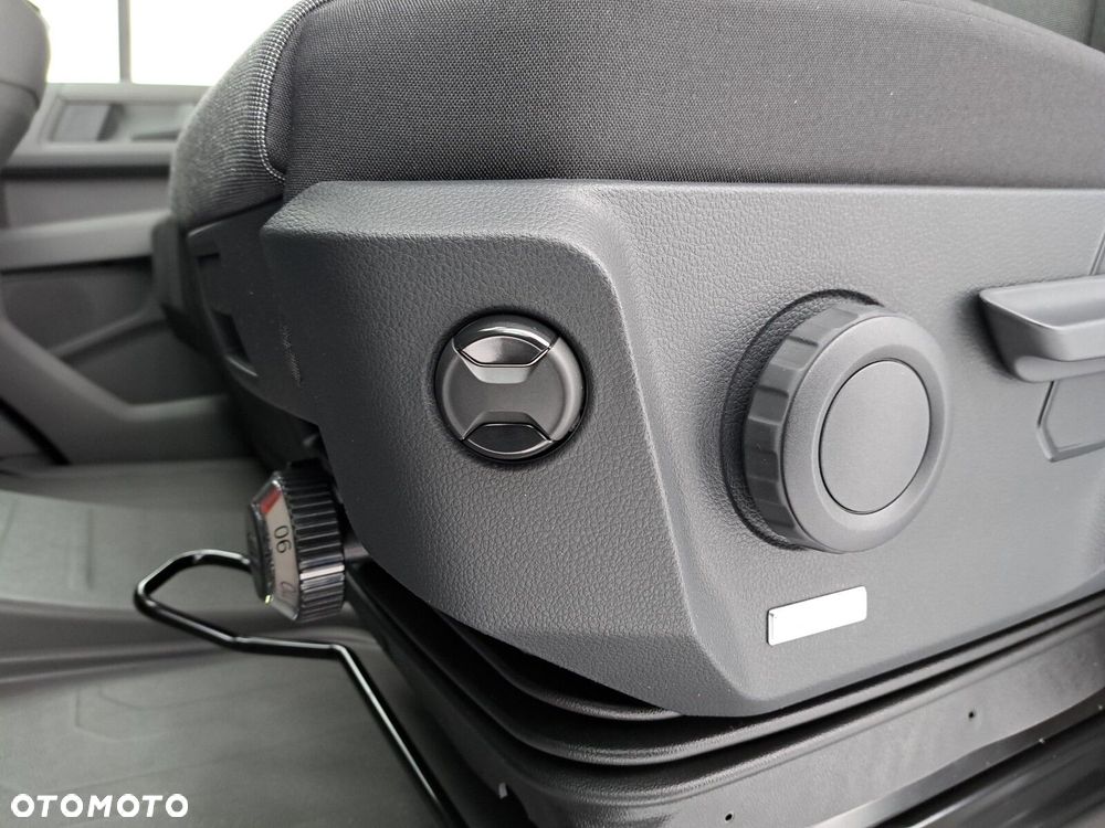 Volkswagen Crafter 35 Furgon, 2,0 TDI SCR 177KM,  6-bieg man., r.o: 4490 mm - 16