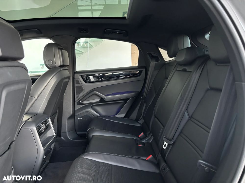 Porsche Cayenne Coupe E-Hybrid Tiptronic S - 8