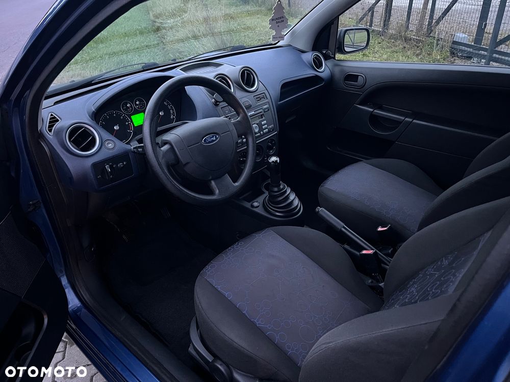 Ford Fiesta - 17