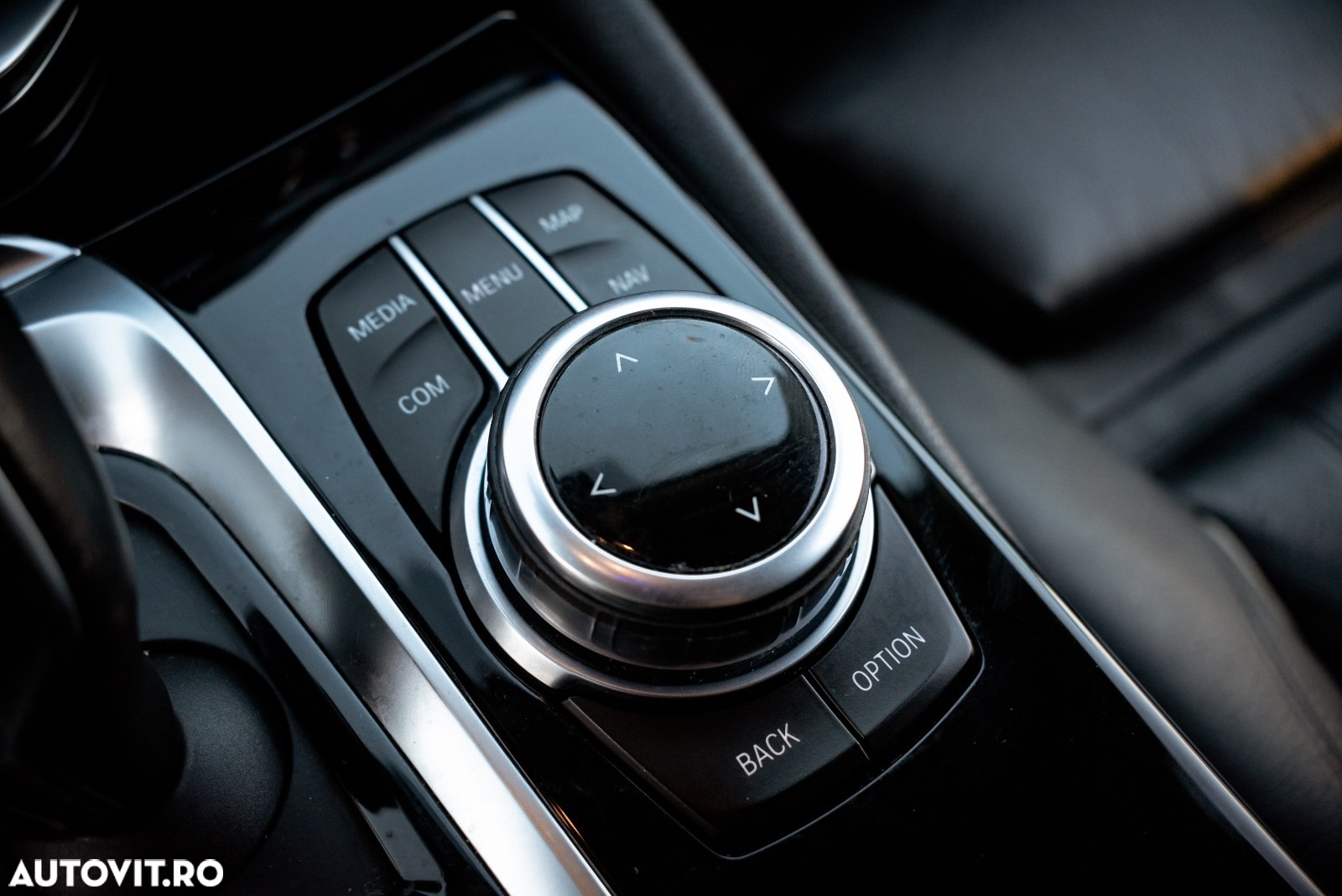 BMW Seria 5 520d AT - 28